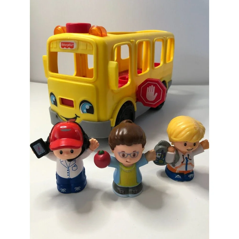 2016 Fisher Price Little People School Bus w/ 3 Figures,  Lights Sounds Working